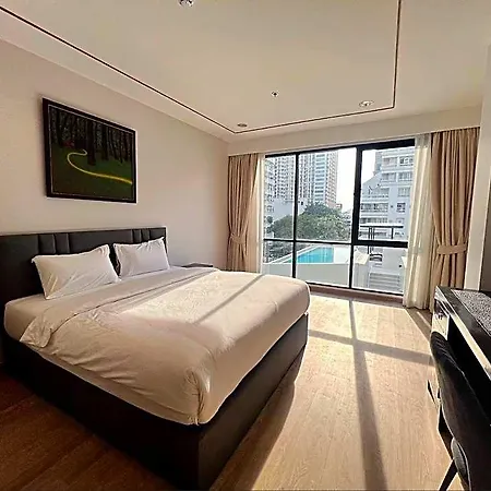 Sathorn111