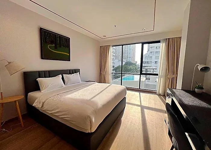 Sathorn111